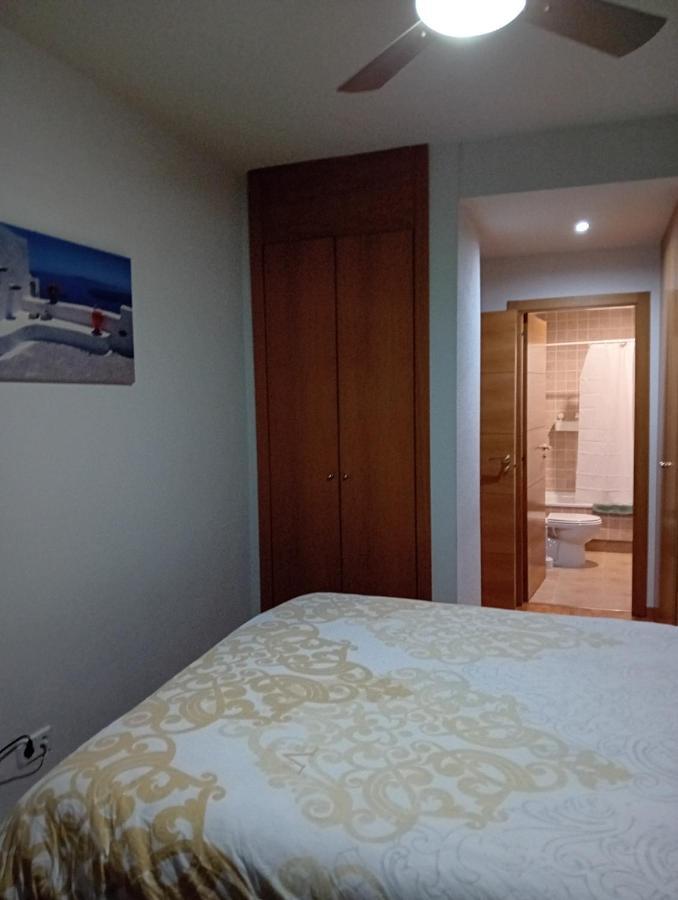 Habitaciones Individuales Wifi Tv Microondas Cerca Del Aeropuerto Madrid Habitacion Grande Wc Privado O Habitacion Pequena Wc Compartido Muy Tranquilas Bien Comunicadas Tren Metro Bus Facil Aparcamiento San Sebastián de los Reyes Zewnętrze zdjęcie